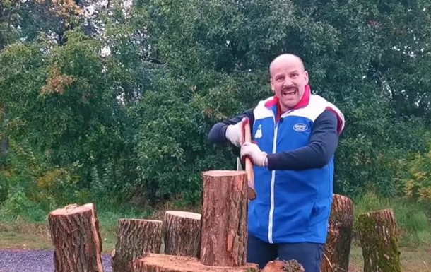Звезда Квартала спародировал Лукашенко с дровами