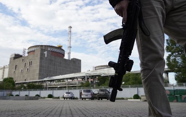 Оккупанты обстреливают Запорожскую АЭС и ТЭС