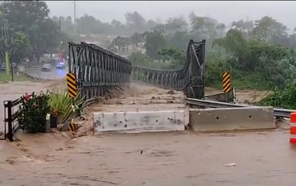 Потужний ураган у Пуерто-Ріко знеструмив всю країну