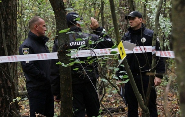 Під Бучею знайшли ще два тіла страчених українців