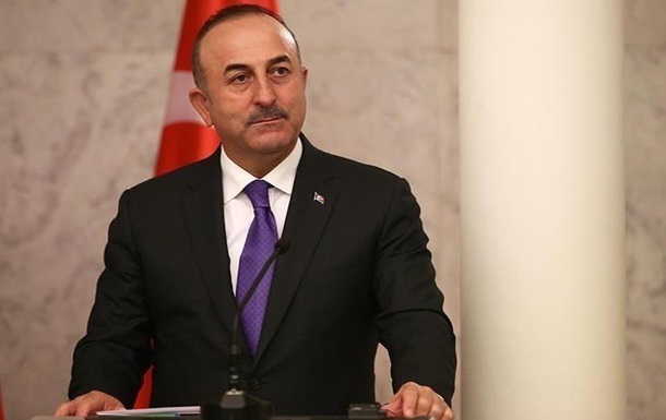 Глава МИД Турции заявил о работе над встречей Зеленского и Путина