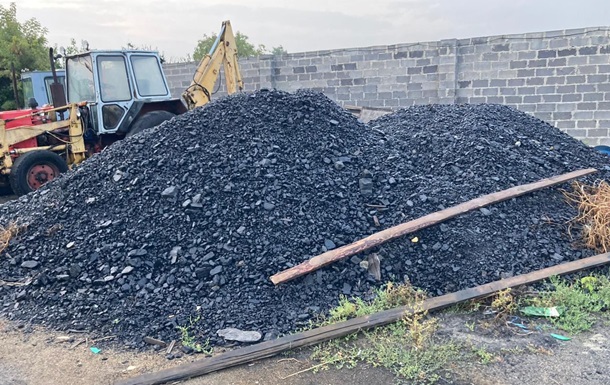 На Днепропетровщине воровали уголь из вагонов на станции
