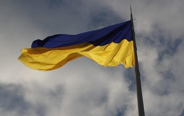 Зеленский: На Донбассе стало больше наших флагов