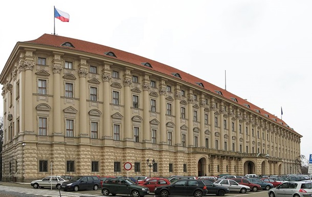 В МИД Чехии призывают своих граждан выехать из России