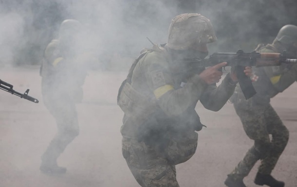 Украина провела боевые учения на границе с Беларусью