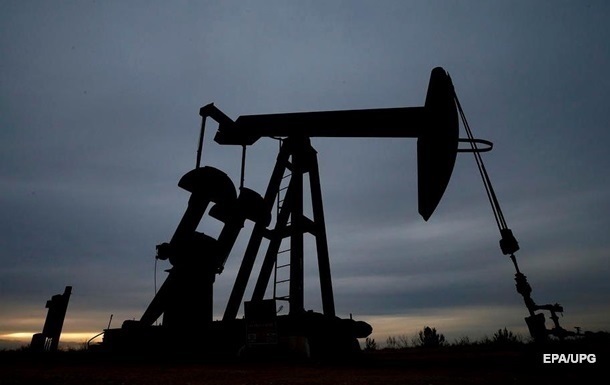 Russia and Saudi Arabia plan to cut oil production – media