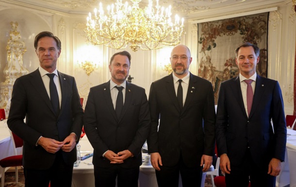 Шмыгаль встретился в Праге с премьер-министрами трех стран