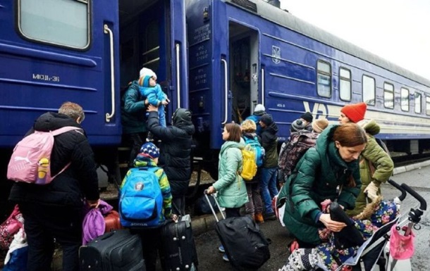 За два місяці з небезпечних регіонів виїхало понад 115 тисяч українців