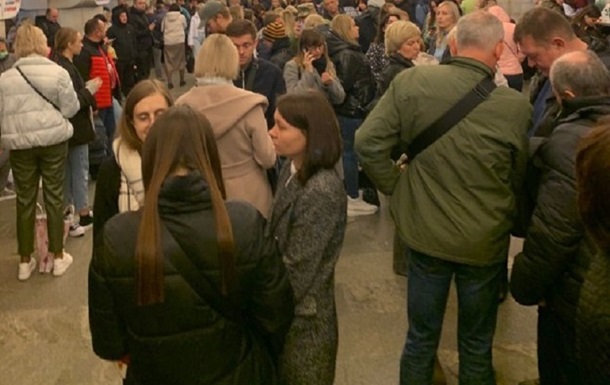 У Києві повністю зупинено метро