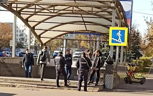 У Москві та Санкт-Петербурзі поліція влаштувала  повісткові облави 