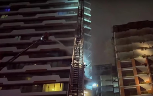 У Стамбулі горить житловий хмарочос