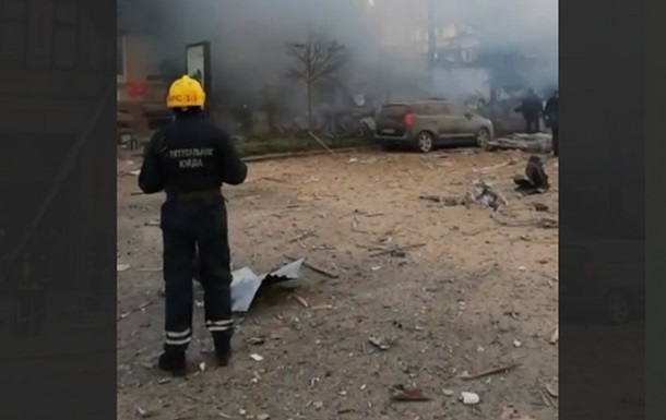 В Киеве под руинами разрушенного взрывом дома есть люди - Геращенко