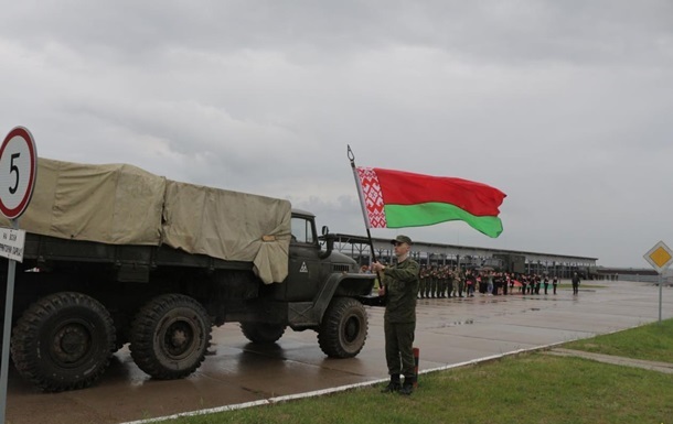 Білорусь відвела частину військ від кордону – соцмережі