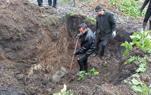 Сравняли танками: на Харьковщине найдено новое захоронение