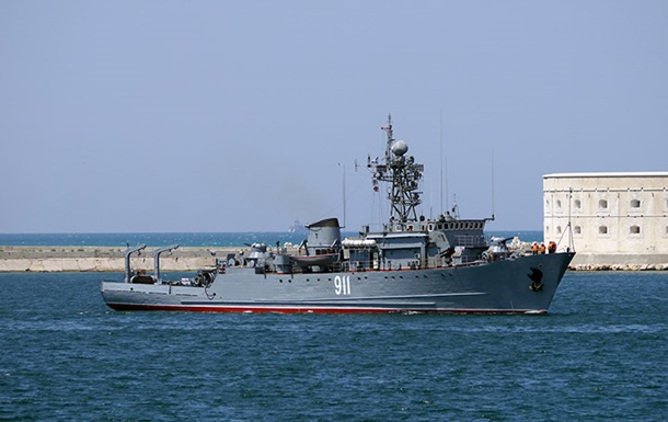 РФ визнала пошкодження корабля у Севастополі