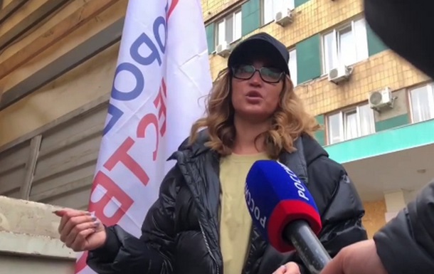 Российская певица Ольга Бузова попиарилась на гуманитарке в  ДНР 