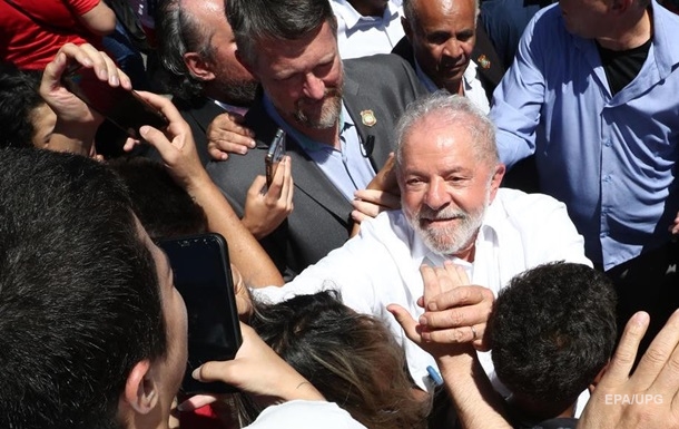 Зеленский поздравил с победой новоизбранного президента Бразилии