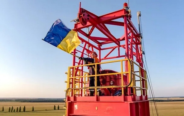 На Харківщині пробурено нову потужну газову свердловину