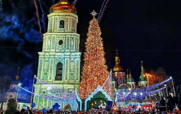 Киевляне просят не устанавливать новогоднюю елку - петиция