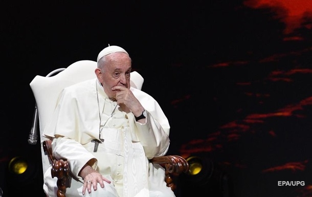Папа Римский уверен, что войну в Украине  не решить оружием 