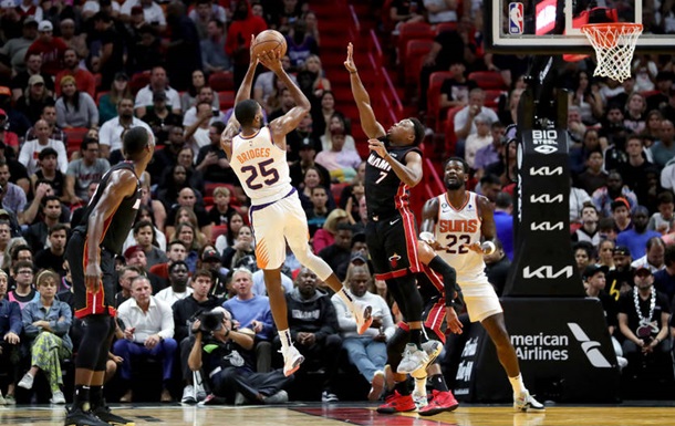 НБА: Седьмая победа подряд для Бостона, Голден Стэйт громит Сан-Антонио