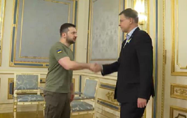 Зеленский обсудил с вице-президентом ЕК финподдержку Украины
