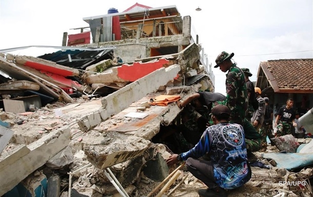 Землетрус в Індонезії: рятувальники знайшли ще 100 загиблих