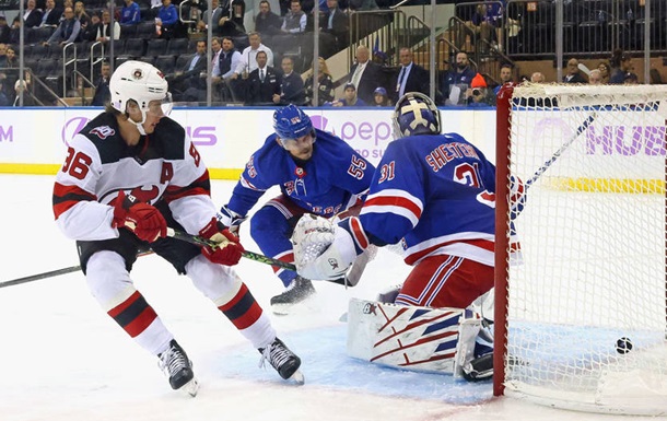 НХЛ: Нью-Джерси одолел Рейнджерс и вышел в лидеры чемпионата