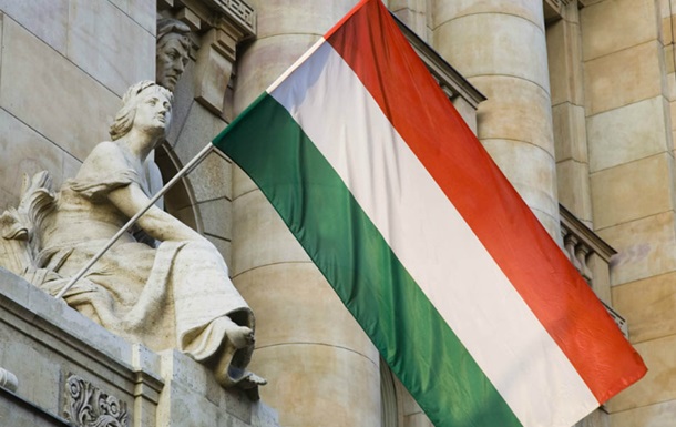 ЄК рекомендує заморозити виділення Угорщині €7,5 млрд