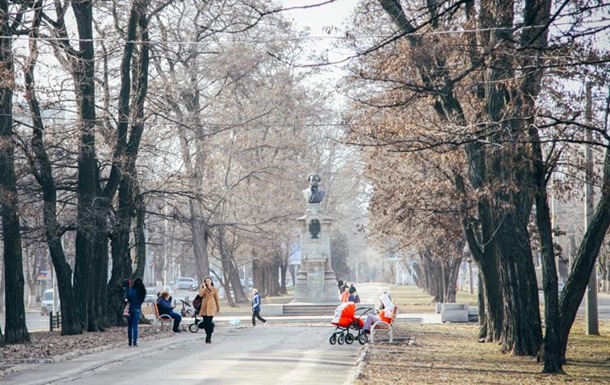 У Дніпрі вирішили перенести пам ятники Пушкіну, Ломоносову та Горькому