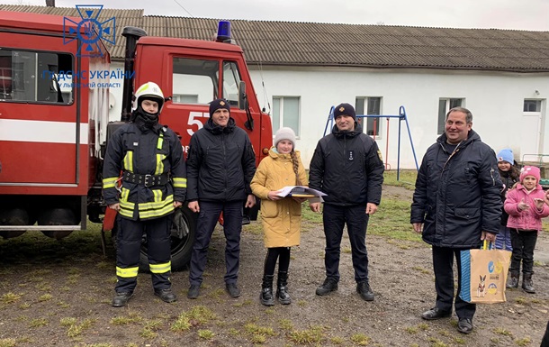 На Львовщине 11-летняя школьница спасла из пожара одноклассника