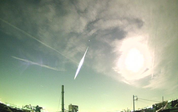 В Японии камеры зафиксировали падение яркого метеорита