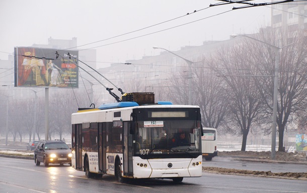 Во Львове обледенение контактной сети парализовало работу электротранспорта