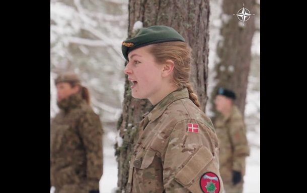 Солдати НАТО заспівали Щедрік