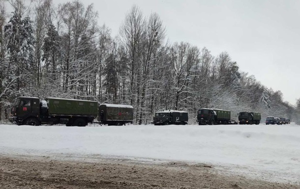 Беларусь отводит десантников от границы с Украиной