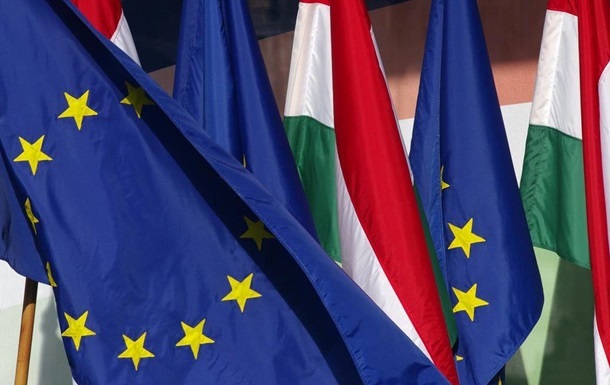 Дырявая  своя рубашка : как Евросоюз заставил Венгрию помогать Украине