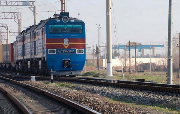 З Узбекистану до Європи в обхід РФ відправлено перший вантажний потяг