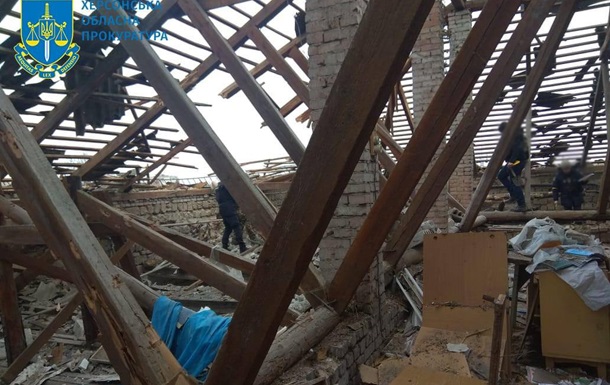 Оккупанты стреляли из Градов по Херсону, повреждено здание гимназии