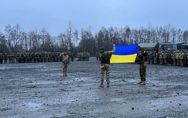 Перші українські військові завершили підготовку у Чехії в рамках місії ЄС