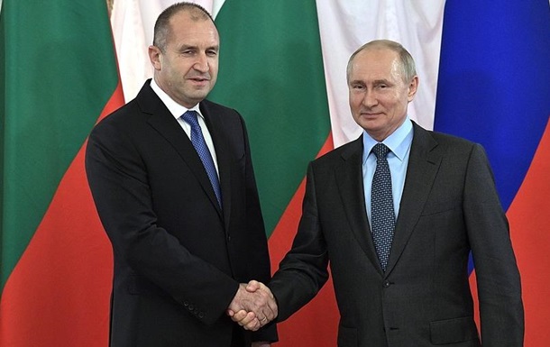 Президент Болгарии осудил парламент за военную помощь Украине