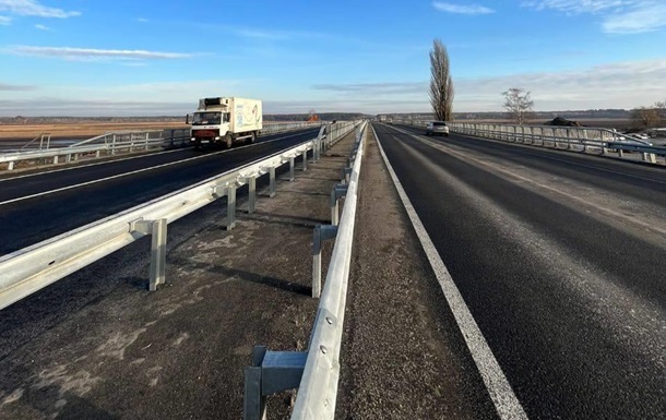 A bridge that blew up during the occupation was rebuilt on the Kyiv-Kharkov highway