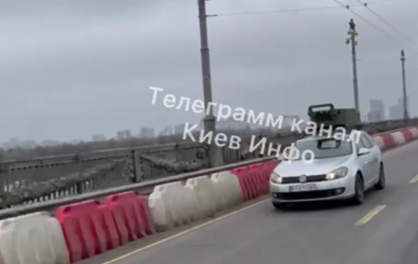 В Киеве на легковушке перевозили  HIMARS 