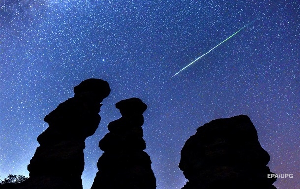 К Земле приближается  рождественская комета 