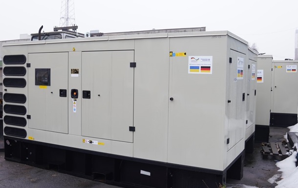Німеччина передала вісім генераторів для Укренерго