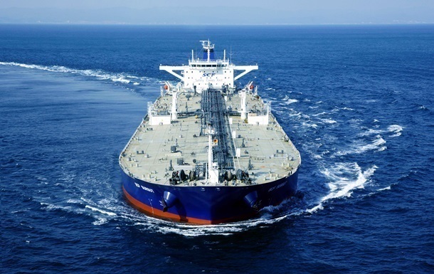 Экспорт нефти из РФ резко сократился после введения потока цен - WSJ