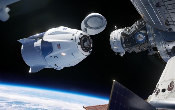 NASA просит SpaceX спасти астронавтов на поврежденном российском корабле