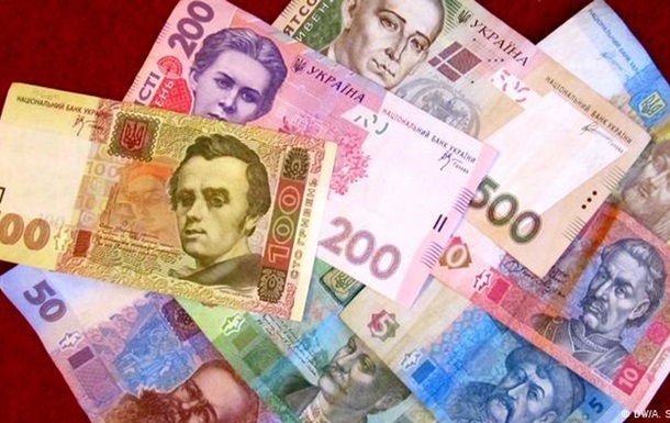 Нацбанк начал менять банкноты старого образца
