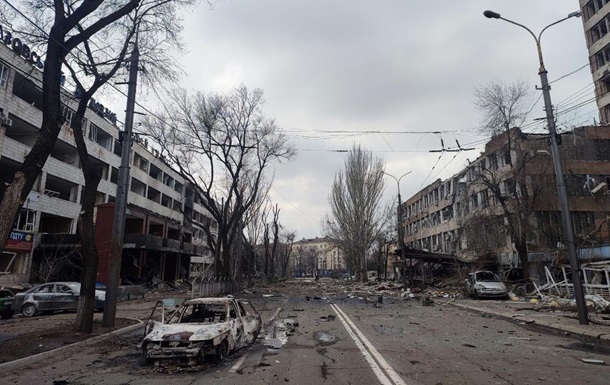 Андрющенко показав кадри зруйнованого Маріуполя