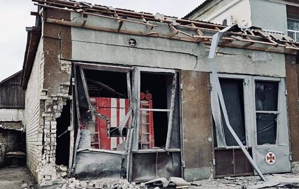 З явилися фото і відео зруйнованої частини ДСНС у Херсоні
