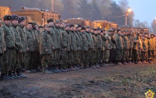 В Беларусь прибывают военные и техника армии РФ
